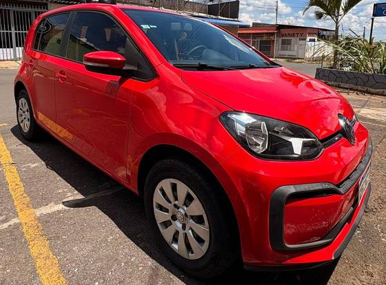 VOLKSWAGEN UP 1.0 MPI TOTAL FLEX 4P MANUAL VOLKSWAGEN UP 1.0 MPI TOTAL FLEX 4P MANUAL